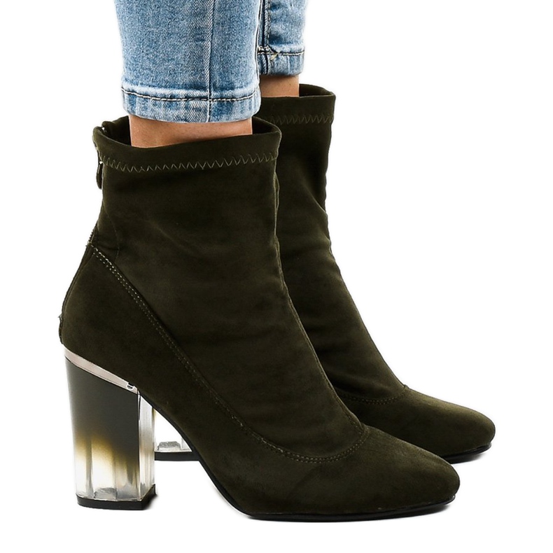 Zelené semišové kotníkové boty na sloupku H8-93 zelená