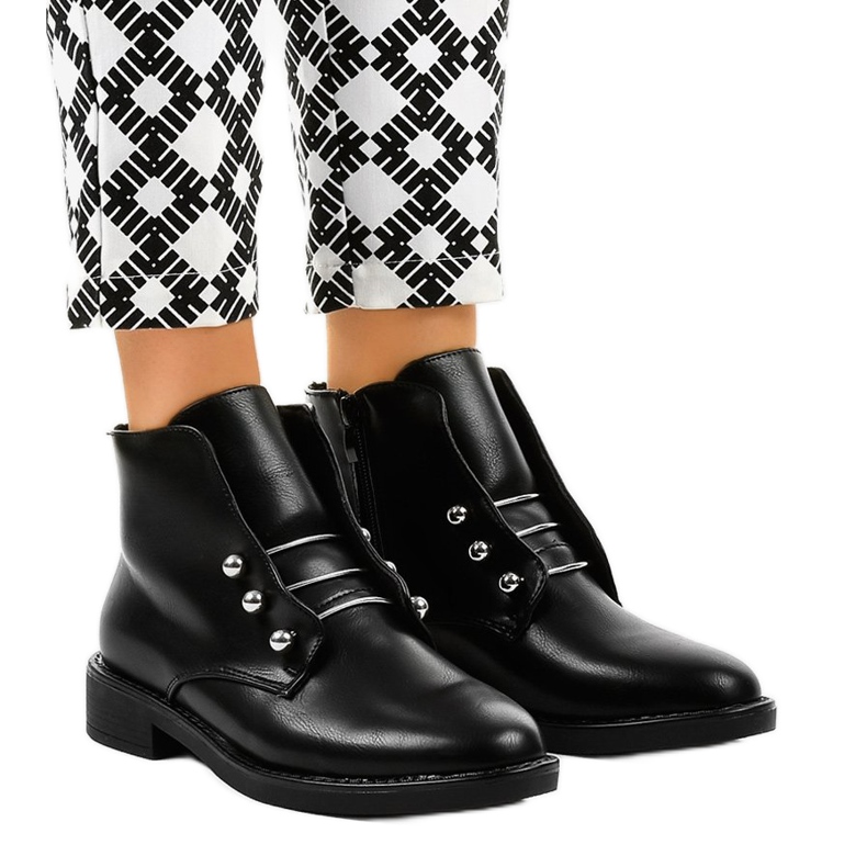 Černé dámské ploché kozačky YF0535 černá