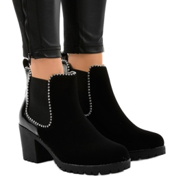 Černé kozačky na sloupek s elastickým W357 černý