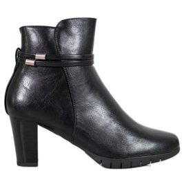 Klasické kozačky na sloupek černý