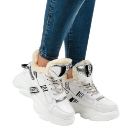 Dámské bílé zateplené tenisky D80-31 bílý Dámské bílé zateplené tenisky D80-31 bílý