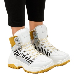 Zateplené bílé dámské tenisky F-19208-2 bílý Zateplené bílé dámské tenisky F-19208-2 bílý