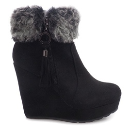 Boty na klínku 58-385 černé černá