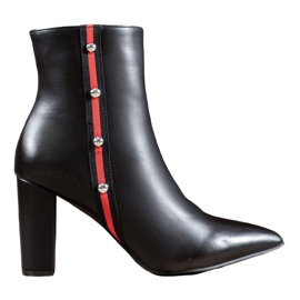 SHELOVET Boty s ozdobným páskem černý