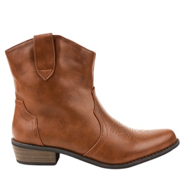 Hnědé boty na postu kovbojských bot 928-1 hnědý Hnědé boty na postu kovbojských bot 928-1 hnědý