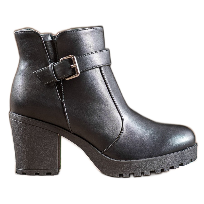 Bella Paris Boty se sponou černá