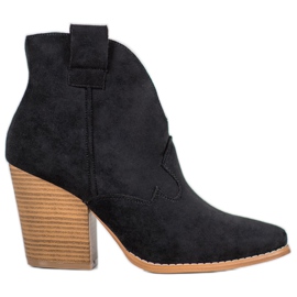 Semišové kovbojské boty na pilíři černá