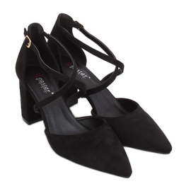 Čerpadla na černém sloupku LE069P Černá černý