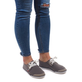 Šedé šněrovací tenisky Lycra CC8518 šedá Šedé šněrovací tenisky Lycra CC8518 šedá