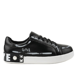 Černé tenisky zdobené cvočky G272 černý