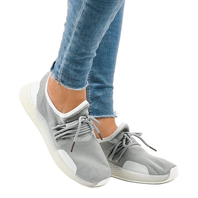 Šedá dámská sportovní obuv B-6851 Šedá dámská sportovní obuv B-6851