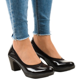 Hnědé lakované lodičky na pilíři 579-2 hnědý