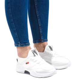 Bílé dámské sportovní boty SH801-9-D bílý