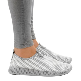 Šedá dámská sportovní obuv SJ1890-2 Šedá dámská sportovní obuv SJ1890-2