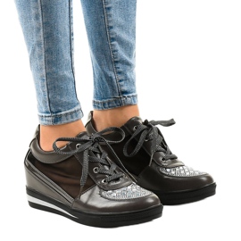 Šedé síťované tenisky na klínku TL-29 šedá Šedé síťované tenisky na klínku TL-29 šedá