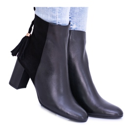 Černé dámské kozačky na podpatku Laura Messi 1821 černá