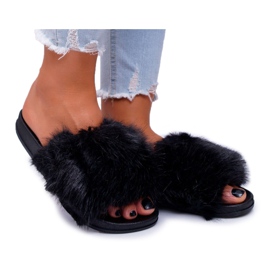Dámské žabky s černou kožešinou černý