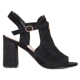 Small Swan Prolamované sandály ve hvězdách černá