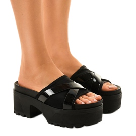 Černé vysoké podpatky M806 černý