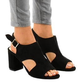 Černé prolamované sandály střihu 99-33A černý