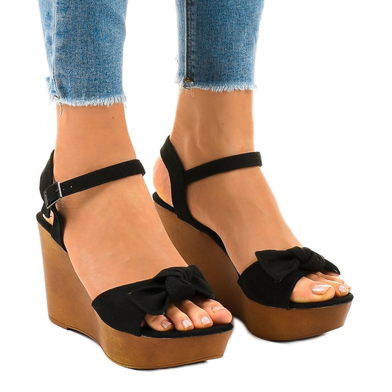 Černé semišové klínové sandály HY8542 černá