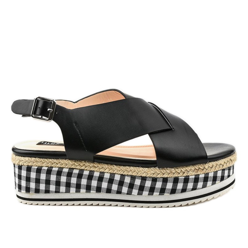 Černé sandály na platformě 1507-1 černá