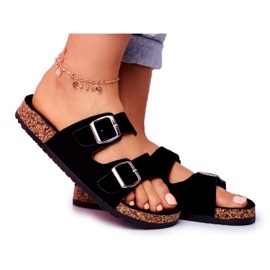 Dámské pantofle s černými svorkami