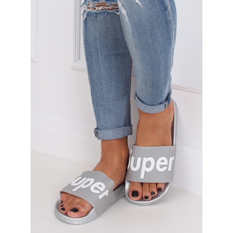 Šedé a stříbrné dámské pantofle CK110 Silver šedá