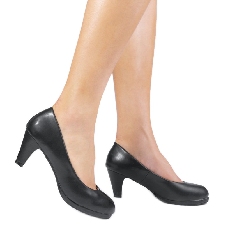 Černé pumpy na sloupku XF09-1 černá