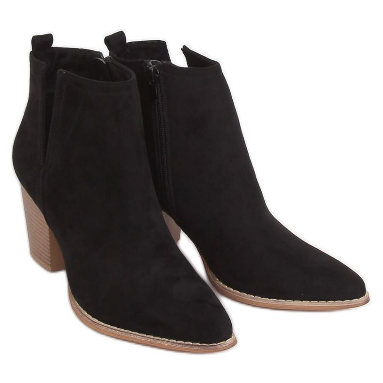 Kozačky na vysokém podpatku s mandlově černými prsty M397 Black černá