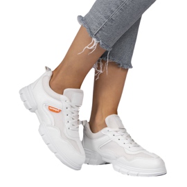 Bílé módní sportovní boty C051 bílý