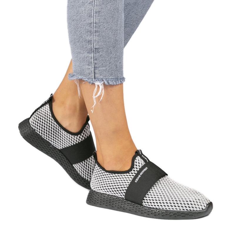 Černé sportovní nazouvací boty SJ1972-1 černá