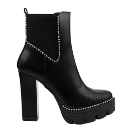Černé kotníkové boty s elastickým zipem 18801-1 černý