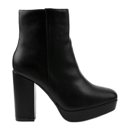 Černé boty na postu Wintarish černý