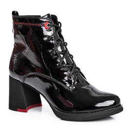 S.Barski Dámské kozačky na podpatku lakované černé Udělejte to lépe černá S.Barski Dámské kozačky na podpatku lakované černé Udělejte to lépe černá