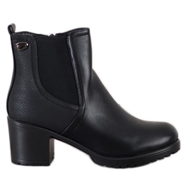 Lehké boty na sloupku černý