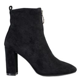 WELLSPRING Boty s ozdobným zipem černý