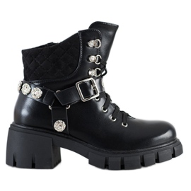 Yes Mile Styloví pracovníci s ornamenty černá