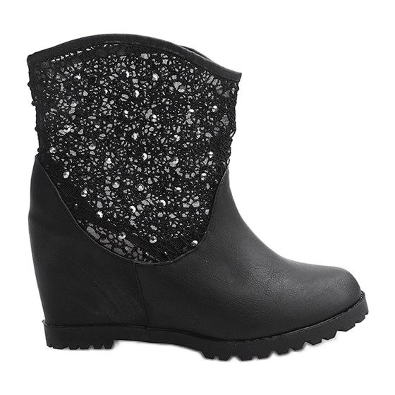 Prolamované klínové boty 7010 -16 černé černá