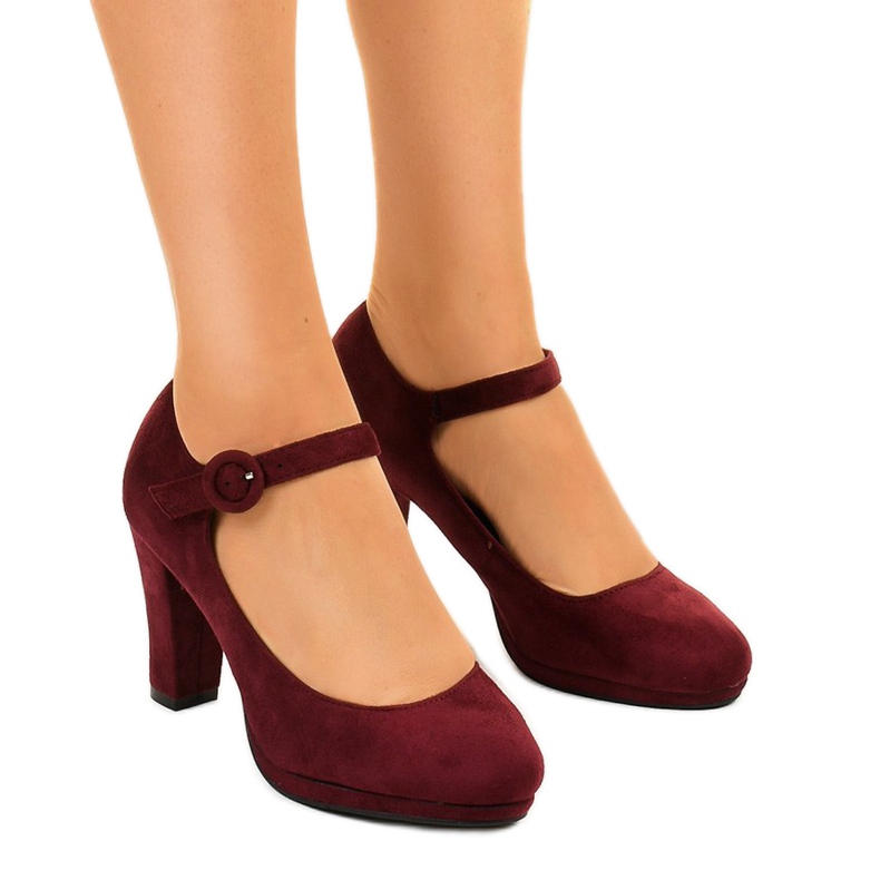 Kaštanové semišové lodičky na pilíři Liayarus červené