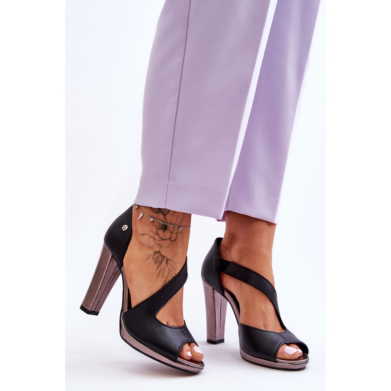 Kožené sandály na podpatku Maciejka 06083-01 Černá 1