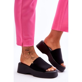 Dámské pantofle na platformě Black Carmela černý 2