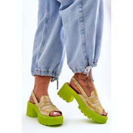 Kožené sandály na podpatcích a platformě Maciejka 06039-07 žlutá 2
