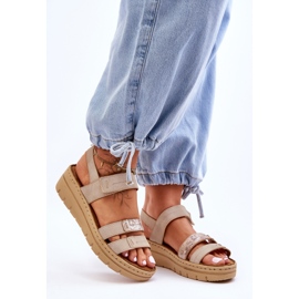 Vinceza Dámské kožené sandály se suchým zipem béžový svěží vzhled 1