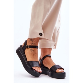Pohodlné kožené sandály na klínu černá Tifena 1 Pohodlné kožené sandály na klínu černá Tifena 1