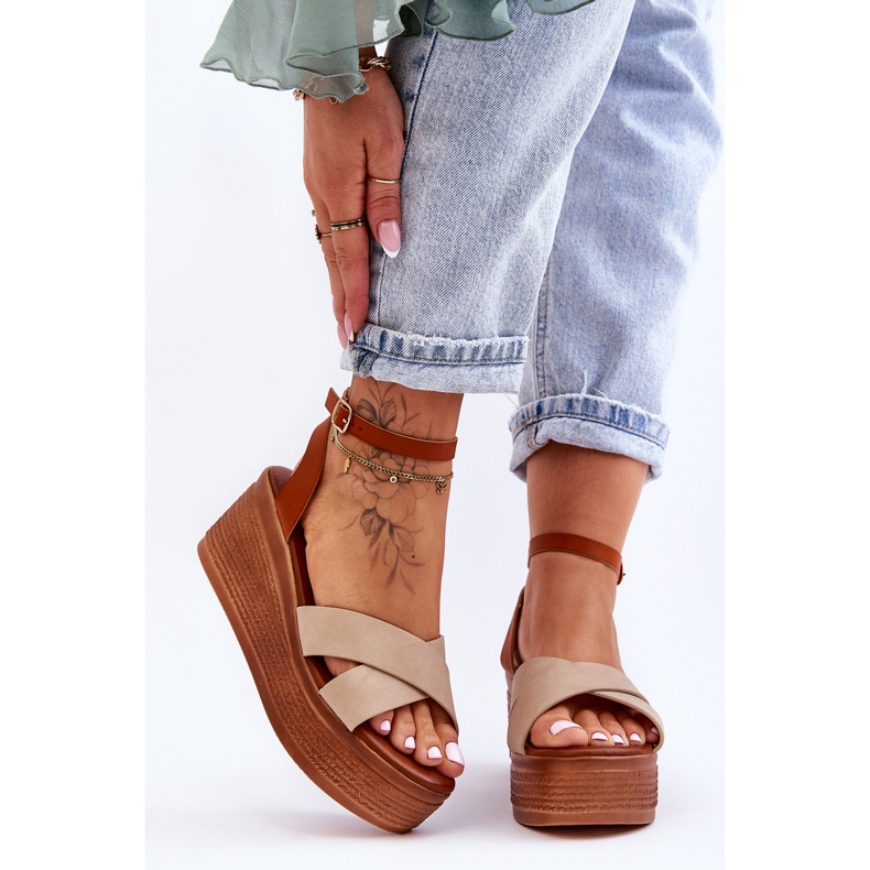 Dámské pohodlné sandály na klínu hnědo-béžová Laurie béžový 1