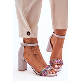 Módní sandály na vysokém podpatku s ozdobnými kameny šedá Love Me 1