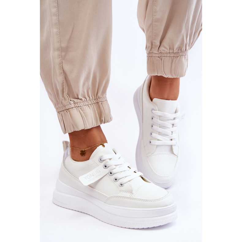 Klasické dámské sportovní boty bílé Ronesha bílý 1