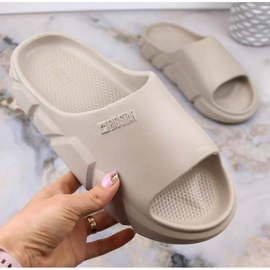 Pantofle Big Star W LL274593 INT1882 béžový 1