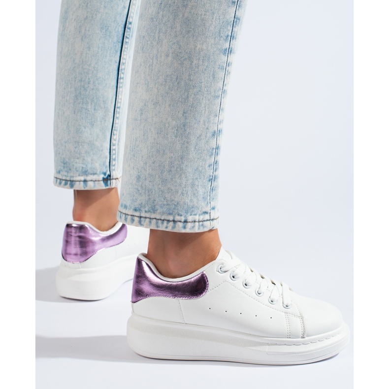 Bílé dámské sportovní boty Shelovet bílý 1